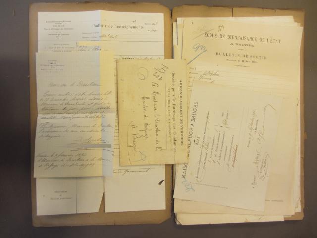 Voorbeeld van een opsluitingsdossier in het Centraal Waarnemingsgesticht Mol. Rijksarchief Beveren, M65, 600, Dossier 3150.